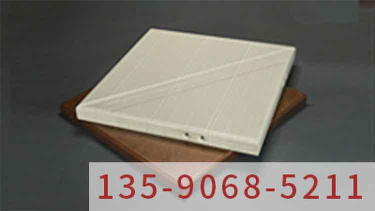 氟碳鋁單板之木紋鋁單板為建筑帶來(lái)獨(dú)特的視覺(jué)效果和舒適的氛圍